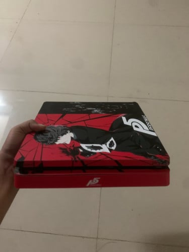 For sale ps4 slim 500G NON JB free 5 game dice monitor 24 inch 1 controller