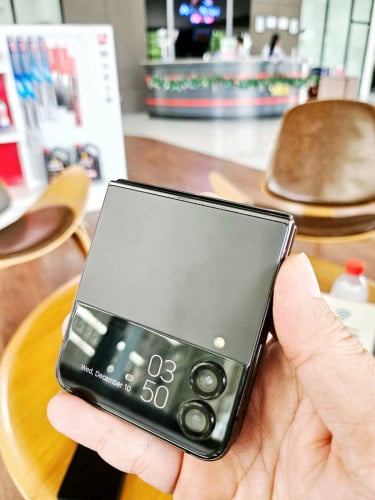 Galaxy Z flip 4 99% 256GB