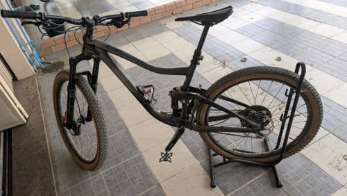 Giant Trance Full Suspension + Free lots of items