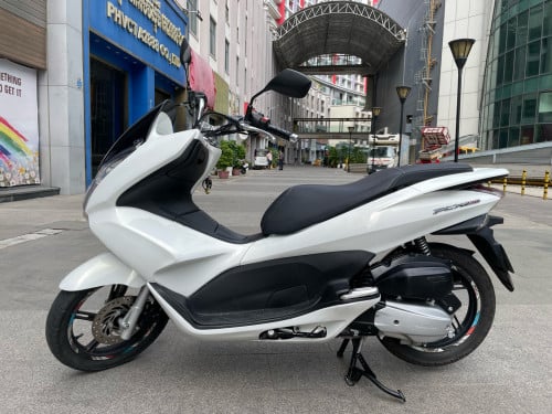 Honda Pcx150cc 2013 New98%មានពន្ធកាតគ្រីស្លាកលេខ