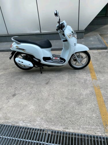 Honda scoopy 2019