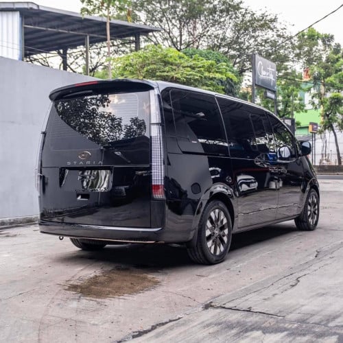 Hyundai Staria VIP Lounge