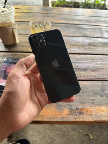 iPhone 11 64G Lla Scans Zin ណែន