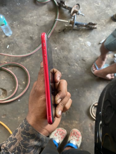 IPhone 11 បញ្ហា បែកក្រោយដូចរូបអត់ជាប់អីទាំង អស់ មកមេីលផ្ទាល់ Eras បាន ខាងមុខ សាគ្រីន ទេ