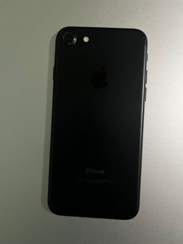 Iphone 7 មួយទឹកសានុំ