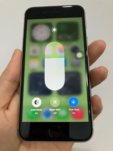 iPhone Se 3 2022 64GB សំនុំស្អាត ថ្ម 100%