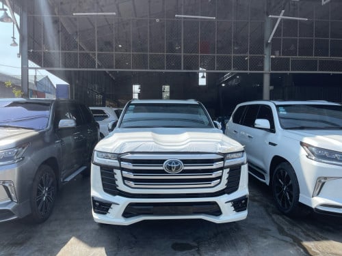 Land Cruiser VX-R 2022 Full options Arab ម្ចាស់ដើមទីមួយទិញថ្មីខ្លាញ់គោ• ប្រភេទឡានថ្នាំស្សុីន ១ជុំ