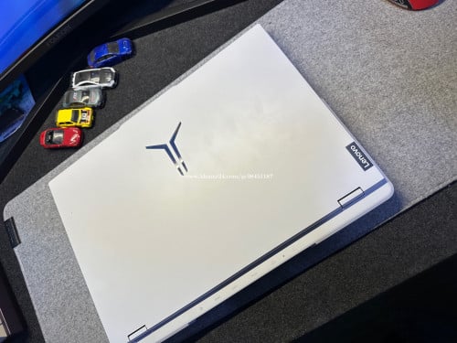 Lenovo Legion R9000P ARX8 850$