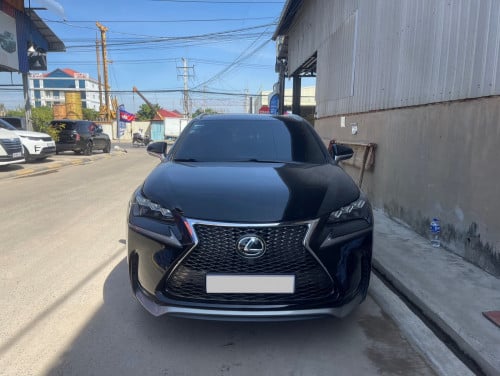 Lexus Nx 200t 2015 F-Sport គុជ 3 ក្នុងឆើរីហ្សុីន កាត់បានក្ដៅតម្លៃល្អ