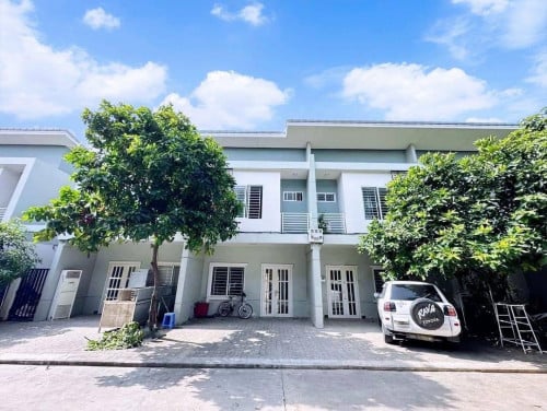 Link house LC1 for rent