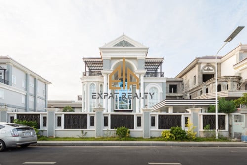 Luxury Villa for rent