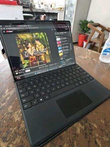 Microsoft Surface Pro X លលដូរសេរី