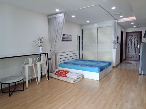 Modern Studio for rent at Olympia City