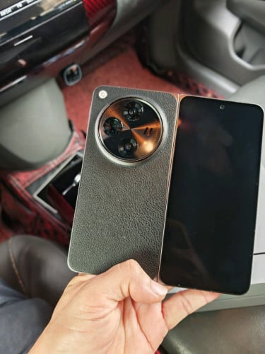 OPPO Find N3 Ram 16G/512G ស៊ីម២ របស់ក្រុមហ៊ុន