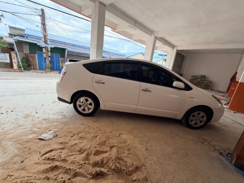 Prius 07 Hfull ពណ៌ស