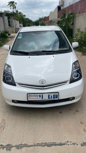 PRIUS 2004 For Rent /出租