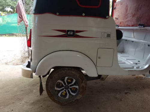 Re bajaj2019លក់ម៉ាស៊ីននឹងជើងក្រោមរួច