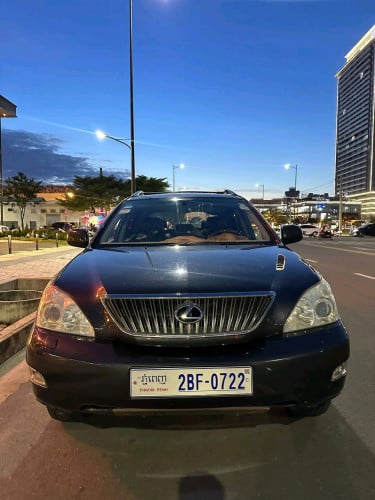 RX330 2004 ឡានប្រើថែណាស់ទឹកថ្នាំស៊ីនជិតមួយជុំ ប្រញាប់លុយ 16900$