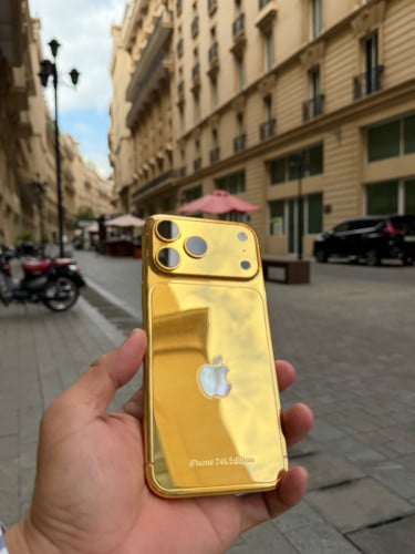 Sell iPhone 17Pro Max 24K Edition 256GB ស្អាតដូចថ្មី