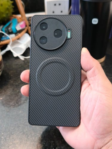 Techno Camon 30Pro 5G Sim2 Company Ram12G Room512G មានគ្រឿងសុីនស្អាតដូចថ្មីលក់:205$