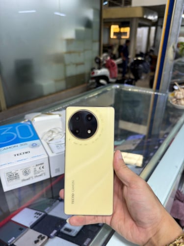Tecno Camon 30S Yellow Ram8GB HD128GB Phone Condition 99.99% Full Set & Box សានុំ