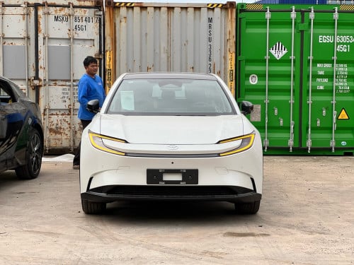 Toyota bz5 range 630km pro តម្លៃទន់ៗ ត្រឹមតែ 35500$😍