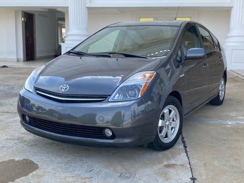 Toyota Prius 2018 full option ទេីបតែចូលស្តុកថ្មី តម្លៃល្អខ្លាំង បង់រំលោះសិក្សា១ថ្ងៃដកឡាន