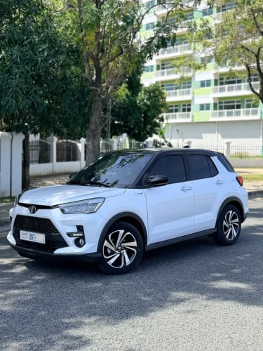 Toyota Riaze 2023 ដំបូលខ្មៅ