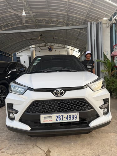 Toyota Riaze 2023 ម្ចាស់ដើមទី១ គីឡូតែ២ម៉ឺនជាងទេ ទឹកស្រីន១ជុំ តំលៃ22500$ ចរចារ