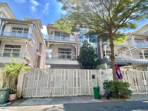 Twin Villa for rent at Borey Orkide 2004