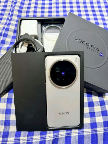 VIVO X200 Pro CH (16G/512G) នៅស្អាត 98% មានប្រអប់ និងឆ្នាំងហ្ស៊ីន 90W