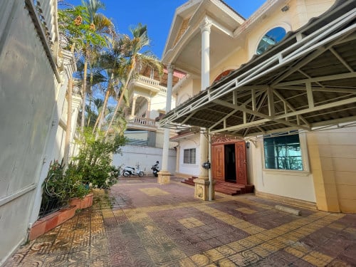 វីឡាទោលសម្រាប់ជួល នៅទួលទំពូង