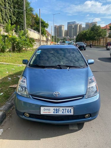 ឡានស្អាត មិនមានបុកប៉ះ