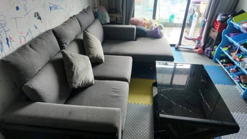 សាឡុងនិងតុ