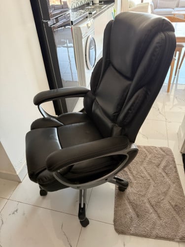 កៅអីពូក បង្វិល CEO / BOSS