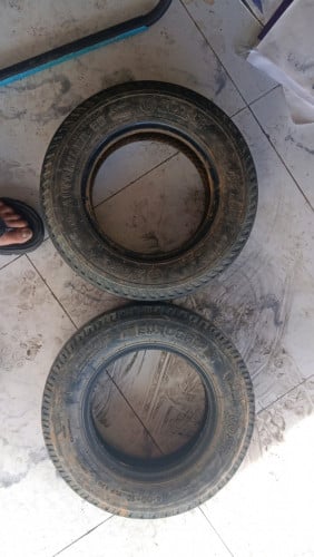 សំបកកង់វាចារធំ ១គូ