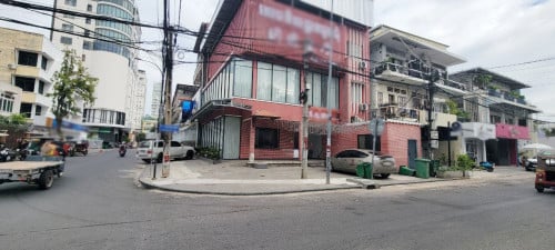 ហាងអាជីវកម្មកែង សំរាប់ជួល/លក់ នៅដូនពេញ