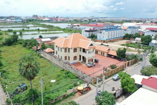 វីឡាដីធំទូលាយលក់នៅទួលសង្កែ