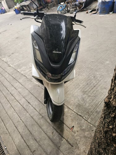 នៅស្អាតមិនដែលដួល