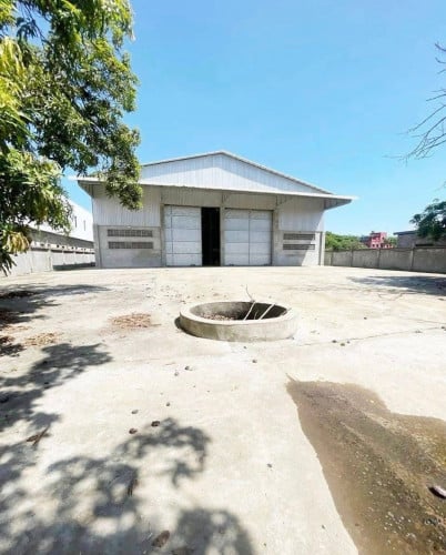 ឃ្លាំងសំរាប់ជួល ឬលក់ (បន្ទាន់)