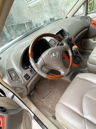 អ្នកប្រេីផ្ទាល់អាចទាក់ទងបាន០២ប៉ុង២