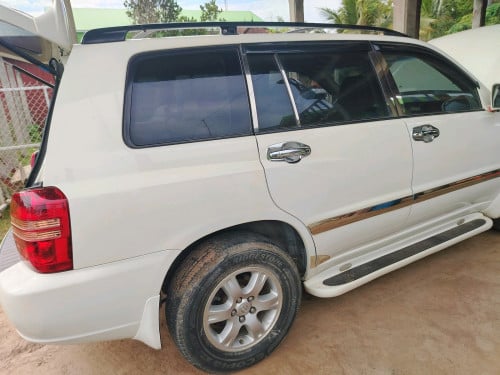 ឡានលក់ឆ្នាំ03បុង2លីមីធីត