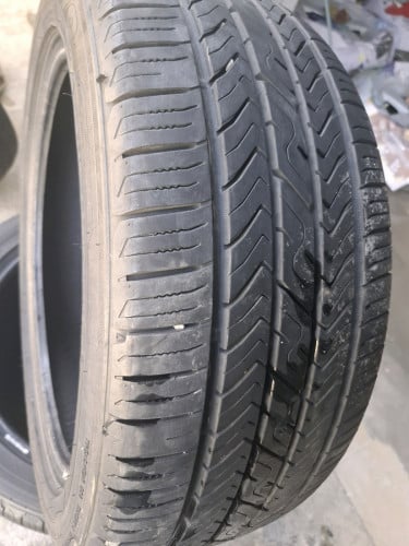 សំបកកង់លក់235/45/18នៅស្អាត់90%