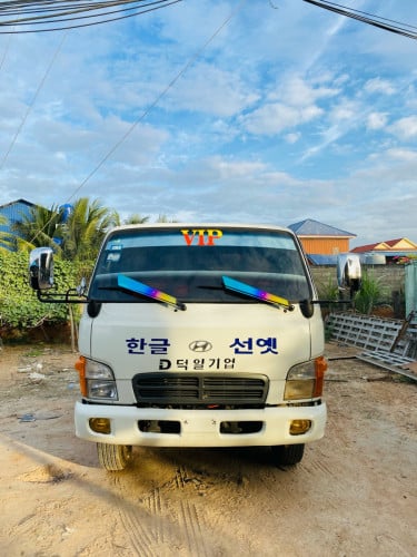 លក់3.5//02ឡានស្អាតម៉ាសុីធំប្រលេខធំ