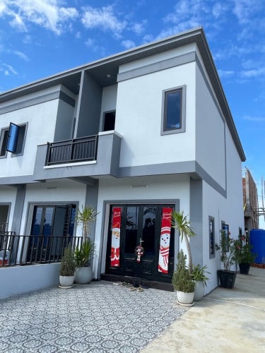 ផ្ទះ​ផ្លូវបែកជា4