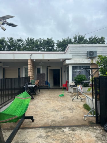 ផ្ទះ ជួលក្នុងបុរី មានបន្ទប់គេង២ ទំហំផ្ទះ 7.5 m * 17m មានអីវ៉ាន់១ចប់