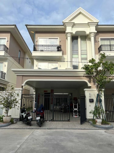 វីឡាភ្លោះBសម្រាប់លក់នៅក្នុង បុរីប៉េងហួតបឹងស្នោរ គម្រោងអេកូប៉ូលី