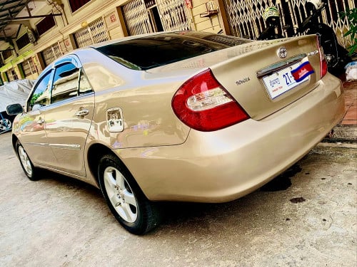 លក់ Camry  02 XLE ប្រើផ្ទាល់ លំដាប់មេឡានកំរជួប បងប្អូនអ្នកប្រើដូចគ្នាមកមើលមិនអោយខុសចិត្ត 081 883 986