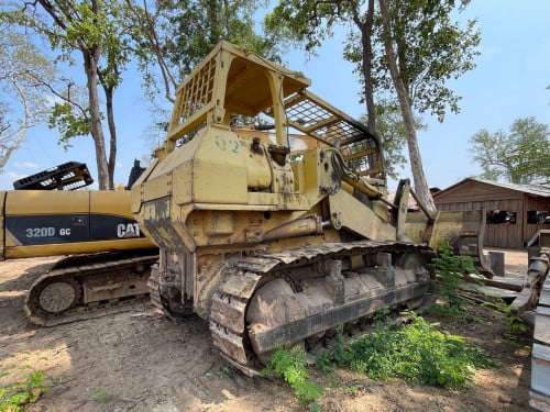 សាស័រ komatsu D75s