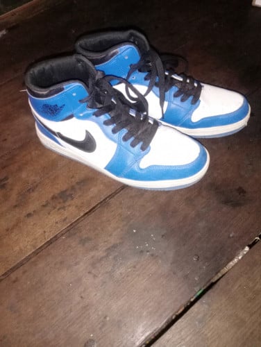 ស្បែកជើងoriginal